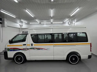 2022 Toyota Quantum 2.5 D-4D Sesfikile 16-Seater Bus