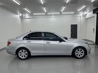 2013 Mercedes-Benz C 200 BlueEFFICIENCY Elegance 7G-Tronic