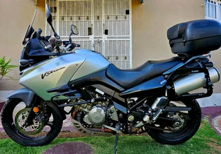 SUZUKI DL1000 VSTROM (CLEAN AND ORIGINAL)