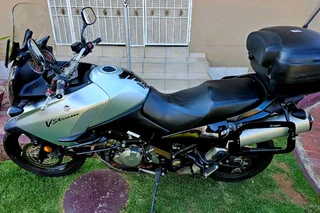 SUZUKI DL1000 VSTROM (CLEAN AND ORIGINAL)