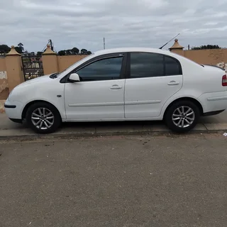 Volkswagen Polo Sedan Hatchback