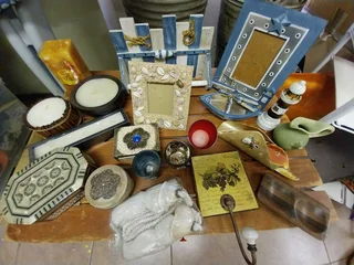 Gifts, Various, from Bali, priced each from R30 to R50 each. Ideal for reasonable Christmas gifts.