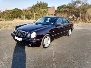 Mercedes Benz Amg v8 E430