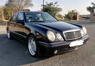 Mercedes Benz Amg v8 E430