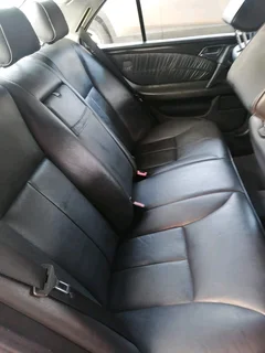 Mercedes Benz Amg v8 E430