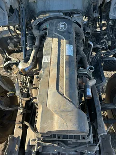 UD QUON GW 26 450 engine for stripping!!!