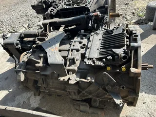 Hino 700 euro 4 gearbox for sale!!!