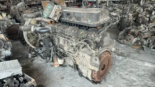 UD QUON engine for stripping!!!