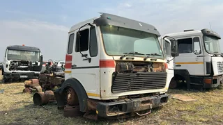 Mercedes Benz V-series 2633 for stripping!!!