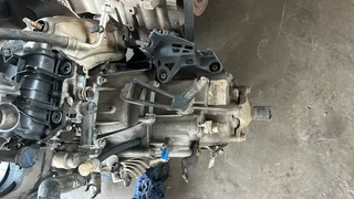 Renualt Kwid manual gearbox available