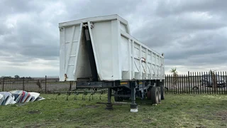 Swift 24 cube Sloper trailer 1991 for sale!!!