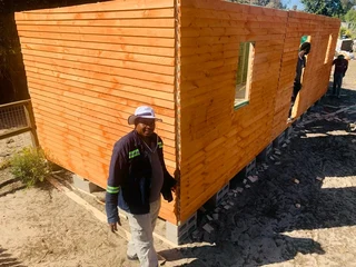 QUALITY STRUCTURE WENDY AND GARDEN TOOLS SHEDS