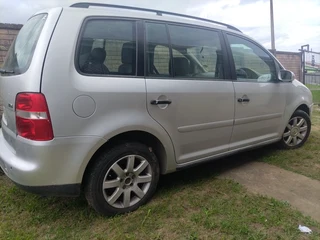 2013 Volkswagen Touran Sedan