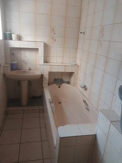 House - Ad posted by Phillip Mtsweni