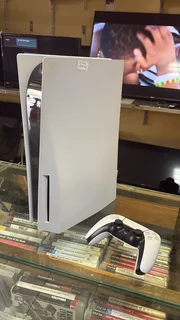 800GB PlayStation 5 Disc Edition One Controller