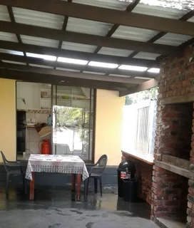 Bedsit, Fully  Furnished, with Separate Entrance , R4500 per month from 8 Dec, or 1 Jan 2026.