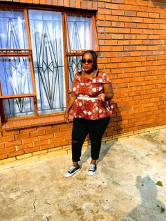 I&#39;m looking for a job as a cook or house maid