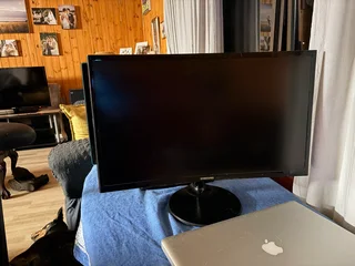 Samsung curved monitor