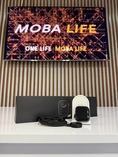 Apple watch series 5 44mm GPS Nike Edition (24-Month Warranty)