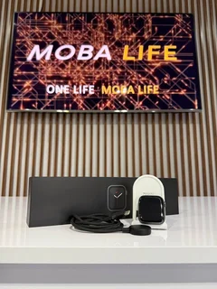 Apple watch series 5 44mm GPS Nike Edition (24-Month Warranty)