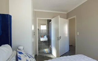 3 bedroom house  and 2 bathroom for Rent