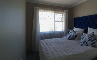 3 bedroom house  and 2 bathroom for Rent