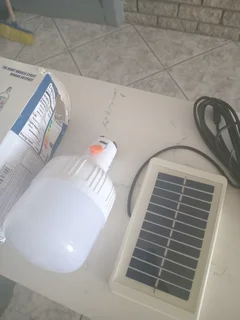 Portable solar charger &#43; lamp light