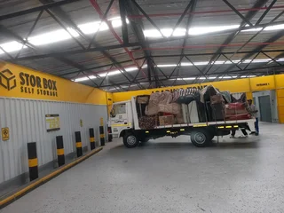 MAN WITH A VAN (MOGS MOVERS)