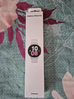 Samsung Galaxy Watch5 (44mm)- White. Price negotiable