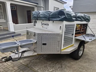 Infanta 4x4 camping trailer