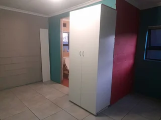 Separate Entrance To Rent – Parow Valley