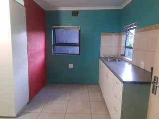Separate Entrance To Rent – Parow Valley