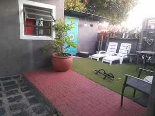 Separate Entrance To Rent – Parow Valley