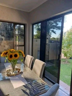 WINDOW TINTING &amp; FROST DE&#39;CORS