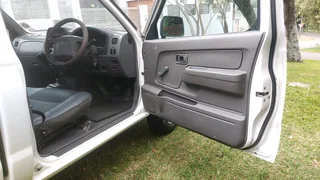 NISSAN HARDBODY NP300 2.5TDI