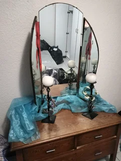 Vintage 3 mirror display cabinet dresser