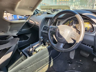 Now Stripping: Audi Q7 4.2 V8 – 2012 Model