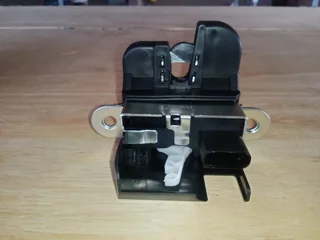 VW Golf 5 Boot Locks For Sale –