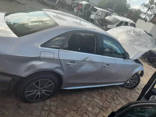 2017 audi a4 b8 face-lift 2.0 tdi cag auto  NOW STRIPPING FOR SPARES