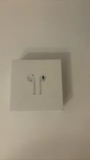 Airpods 1st Generation, with Case