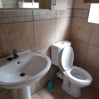 House to rent in brackendowns