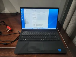  Dell Vostro 3520