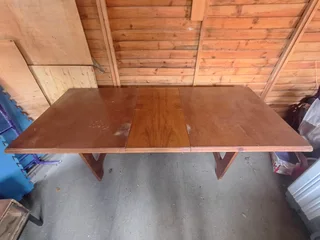 Extendable Dining Table
