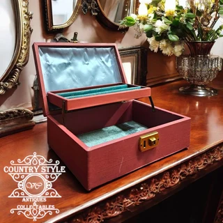 Retro Mid-Century two-tiered jewelry box