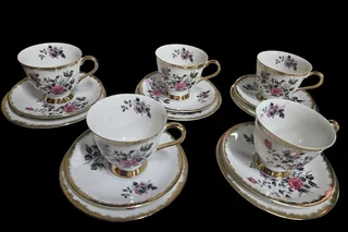 Tea Trios set of 5 pink roses