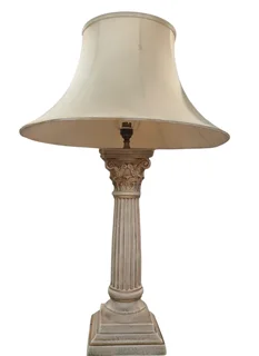 Neoclassical Corinthian Column Table Lamp