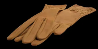Vintage 1950s/60s Pale Brown/Beige Wrist-Length Day Gloves