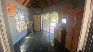 BEAUTIFUL GARDEN COTTAGE IMMEDIATELY AVAILABLE IN MOUNTAIN VIEW, PRETORIA