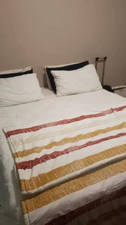 FLAT SHARING. A room in a clean 3-bedroom flat in a complex, with 24/7 Wi-Fi