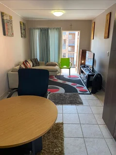 Flat Sharing. A Room In A Clean 3-bedroom Flat In A Complex, With 24/7 Wi-fi